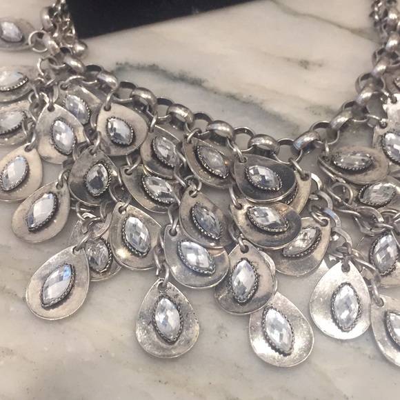 Premier Designs Necklace & Earrings Set - Picture 4 of 7